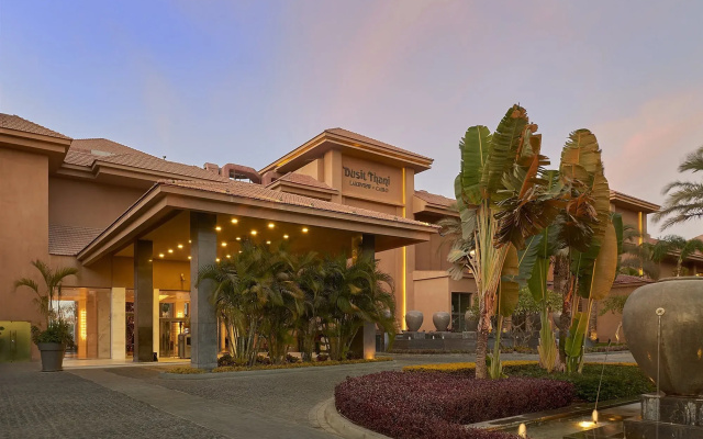 Dusit Thani LakeView Cairo