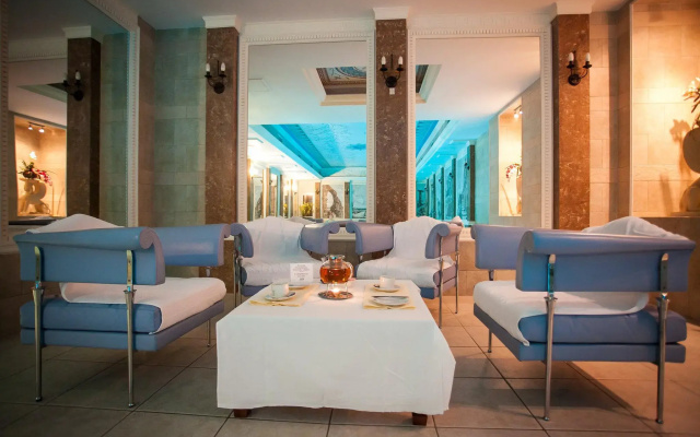 Taleon Imperial Hotel