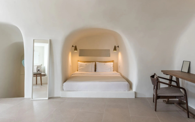 Art Maisons Oia Castle Hotel