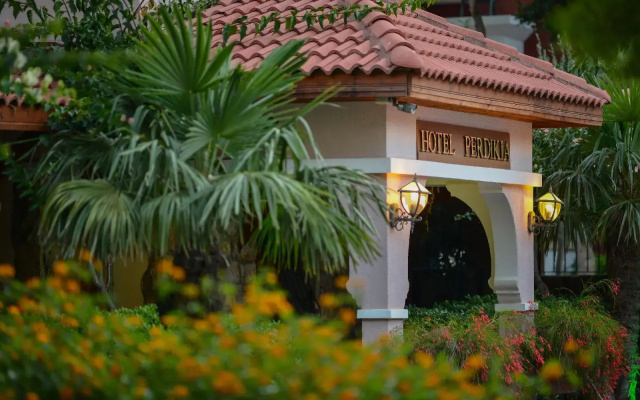Perdikia Beach Hotel