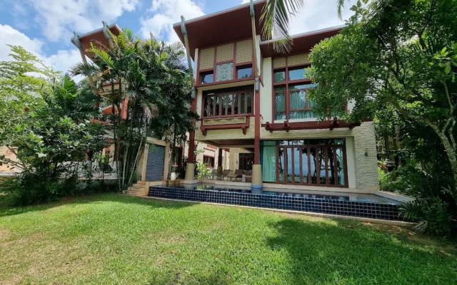 Amatapura Beach Villa 14