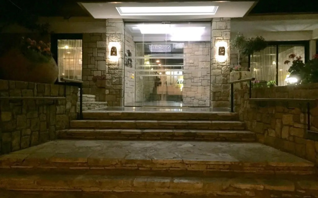 Dionysos Central Hotel
