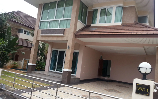 June Pool Villa
