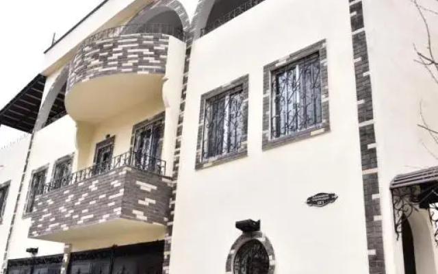 Отель La Casa Yerevan