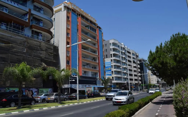 Pier Beach Hotel Apartments